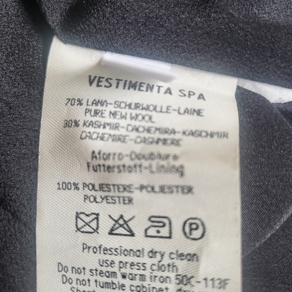 Emanuel Ungaro women's trench coat. Belted. - Picture 4 of 11